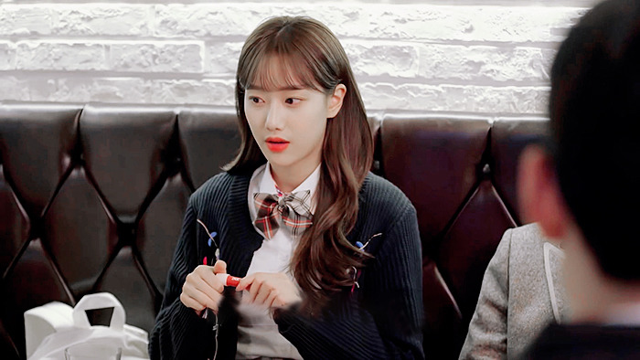 기억해..? 복도에서 떠들다.. 같이 혼나던 우리 둘... 기억 조작이 따로 없는 하이틴 웹드 | 인스티즈