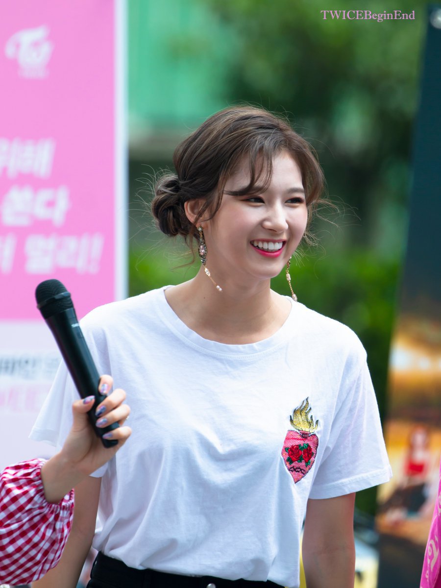 상큼한 트와이스 사나.jpg | 인스티즈