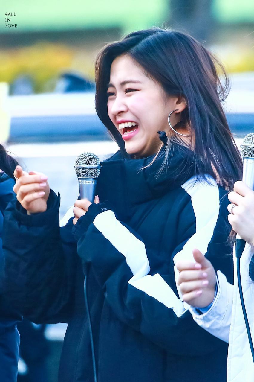 itzy 핑크돌 류진 - Want it + 달라달라 뮤뱅 상반기 결산 190628 | 인스티즈