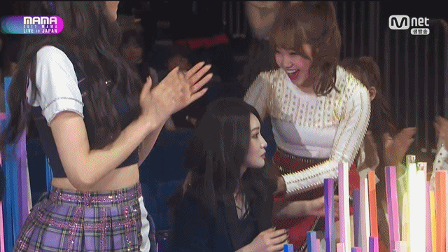 ioi MAMA에서 유정이 때문에 식겁하는 아이오아이 청하 (I.O.I) | 인스티즈