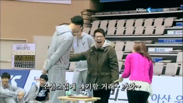 여자MC와의 막대과자게임.jpg | 인스티즈
