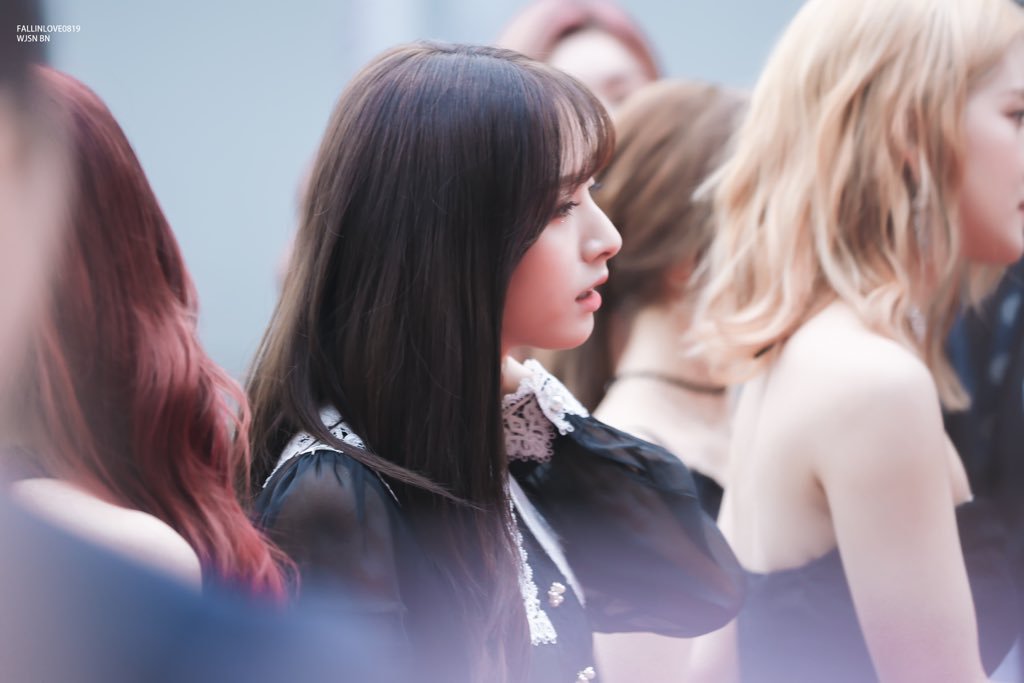 우주소녀 보나의 옆태.jpgif | 인스티즈