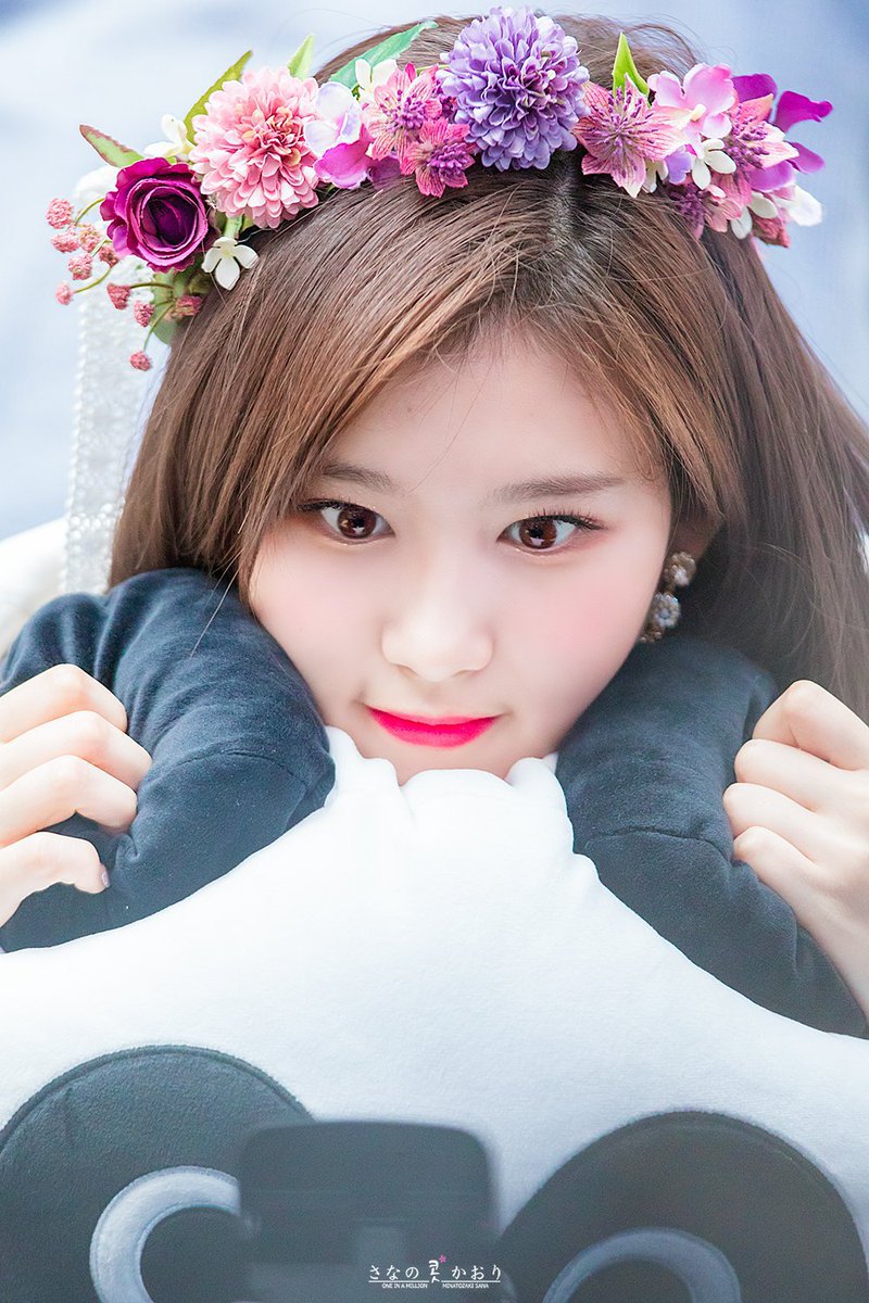 어쩜 이렇게 이쁠까싶은 트와이스 사나.jpg | 인스티즈