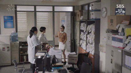 [당신이잠든사이에] 늙어가다가 회춘한 향미씨.gif (데이터주의) | 인스티즈