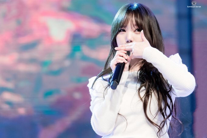 [러블리즈] 졸업하기 위해서는 보고서를 써야해서 케이 | 인스티즈