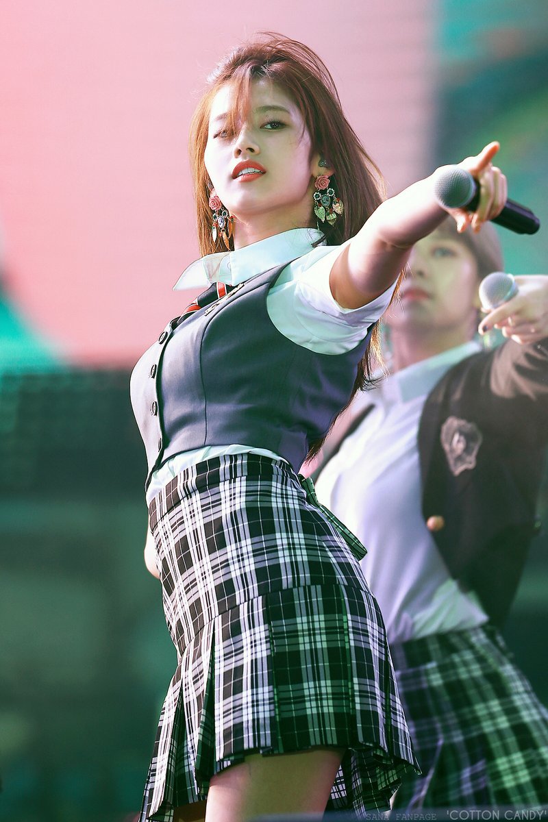 카리스마 넘치는 사나.jpg | 인스티즈