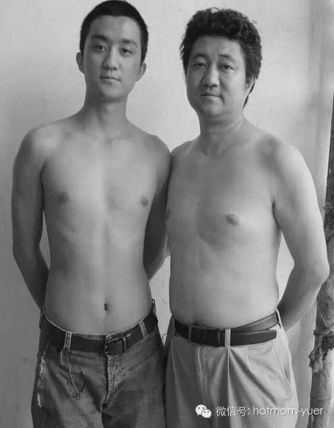 무려 27년간 매년 아들과 같은 사진을 찍은 아버지 | 인스티즈