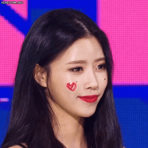 2년 4개월만에 음방 1위를 차지한 러블리즈 | 인스티즈