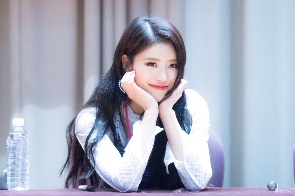 [러블리즈] 피자 먹고 온 사이에 좋은 소식을 들어서 미주 | 인스티즈