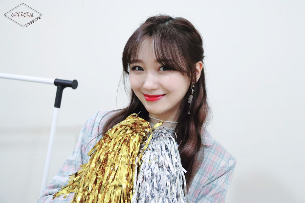 [러블리즈] 식후 커피를 거의 다 마셔가서 수정이 | 인스티즈