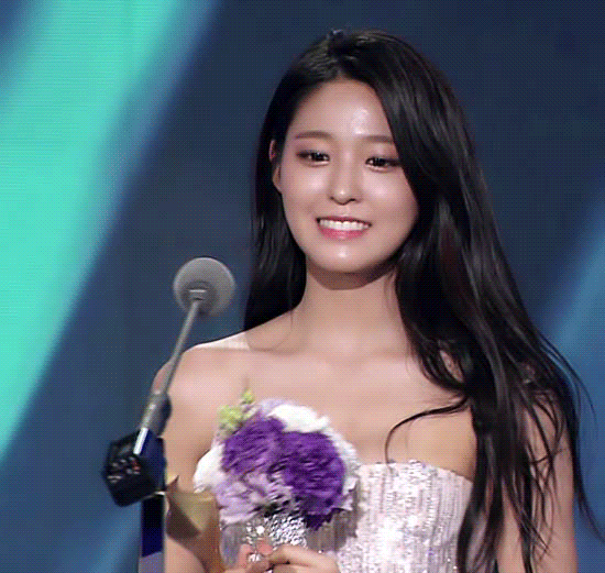 설현은 예쁘다.jpgif | 인스티즈