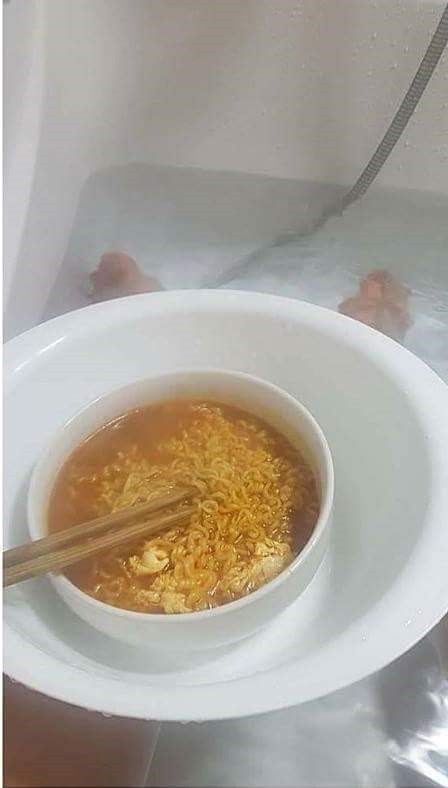 목욕하면서 라면먹기.JPG | 인스티즈